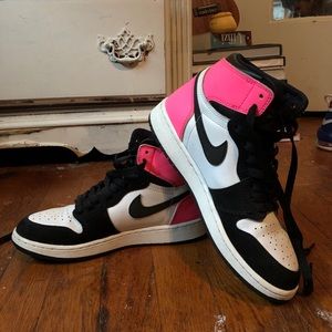 ❌SOLD ❌Nike Air Jordan 1: Valentines Day Edition